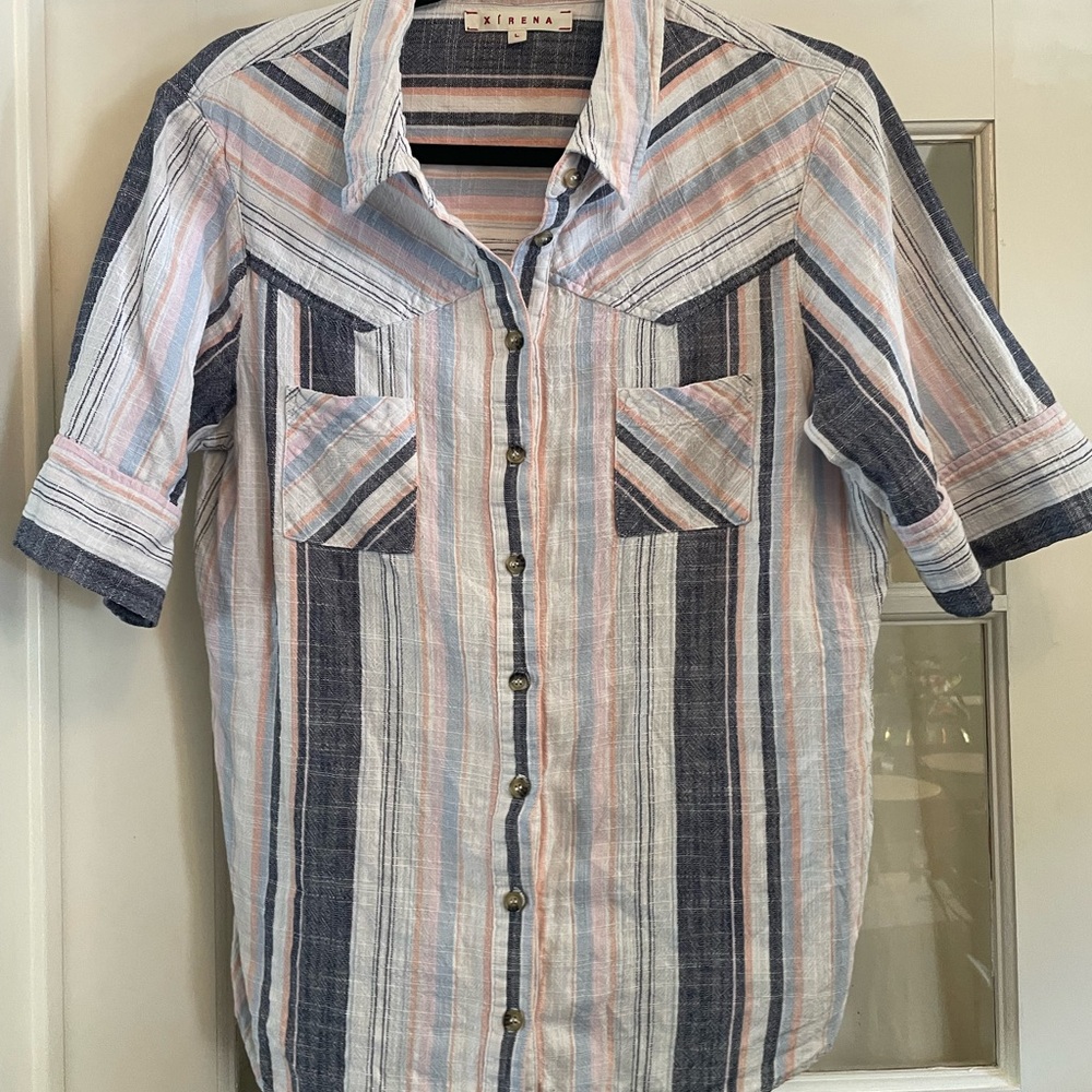 XIRENA Large Weslyn Western Striped Buttoned Fitted Women’s Short-sleeved Blouse